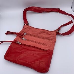 Bueno zip pockets accent bag